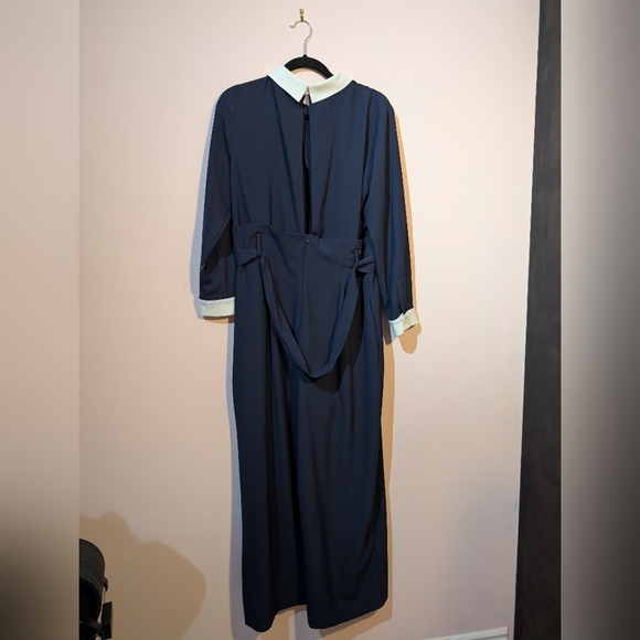 Navy collared plus size jumpsuit - Picture 4 of 4